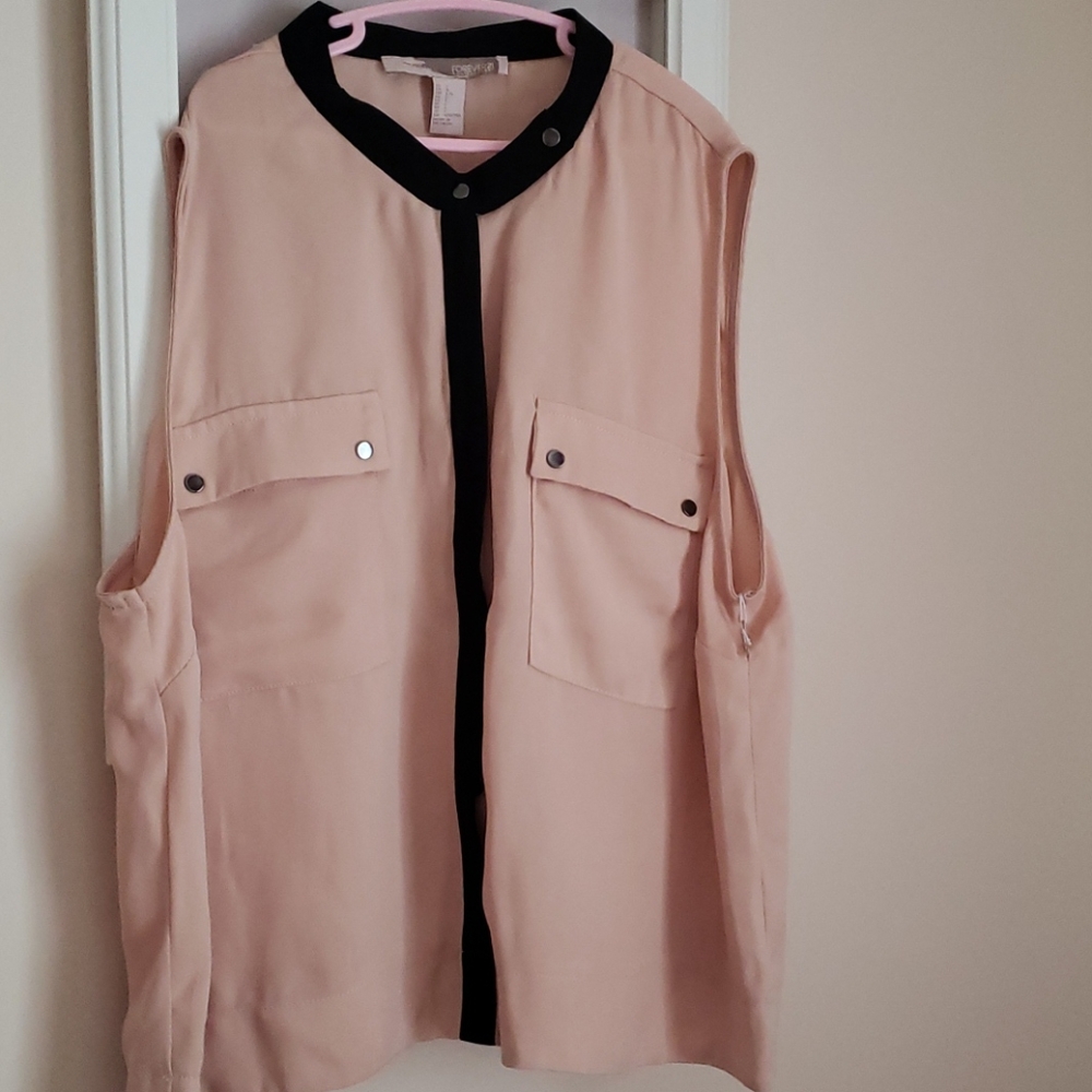 NWT Woman's Sleeveless Top